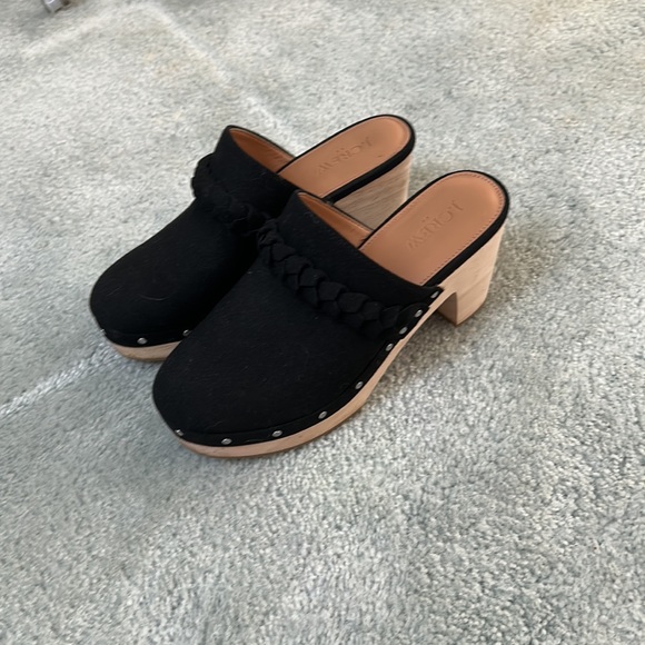 Shoes - Picture 2 of 5